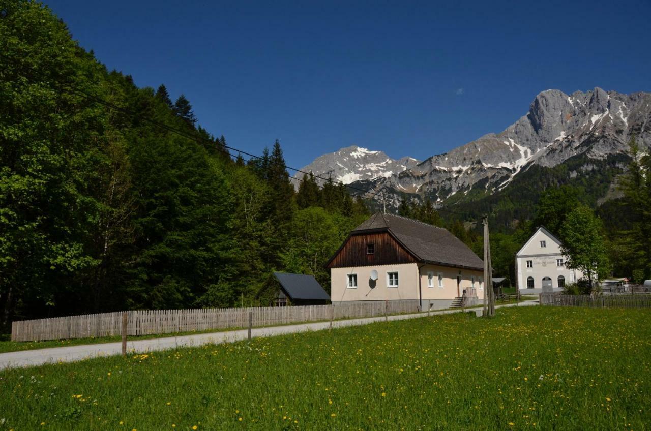 Villa Haus Rosina à Admont Extérieur photo